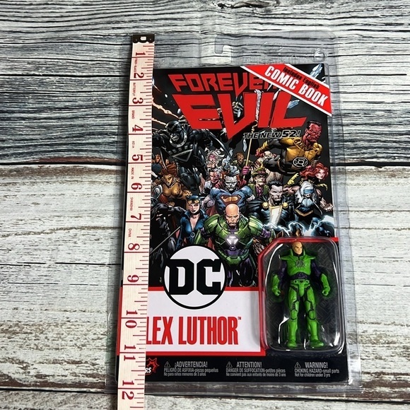 DC Forever Evil Lex Luthor Comic Book And 4” Action Figure ( Green ) Volume #1 - Picture 7 of 7